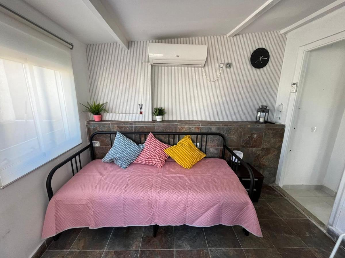 Habitacion Con Terraza En Alicante Exterior photo